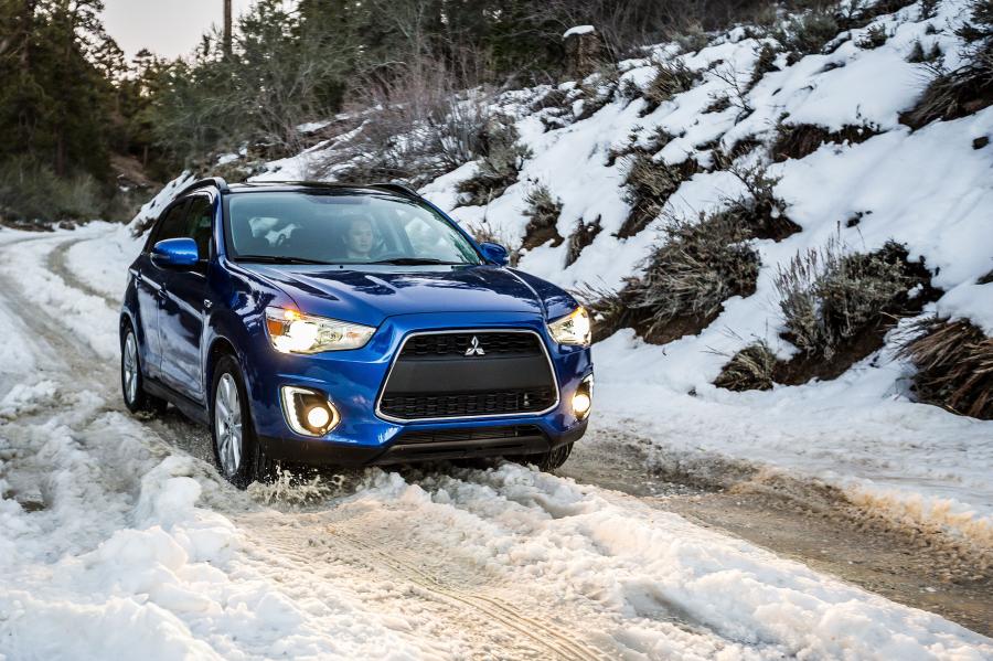  Mitsubishi Outlander Sport GT 2015 года  (фото 3 из 16)